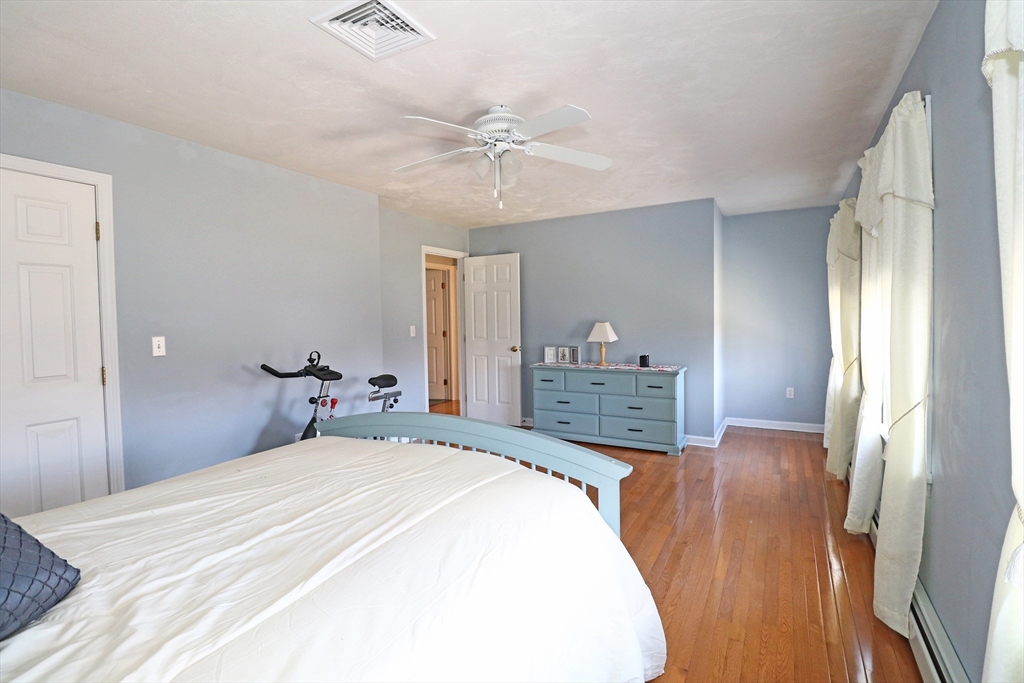76 Ridge Lane Swansea, MA 02777 - Photo 33 of 42 Gallery Image 33