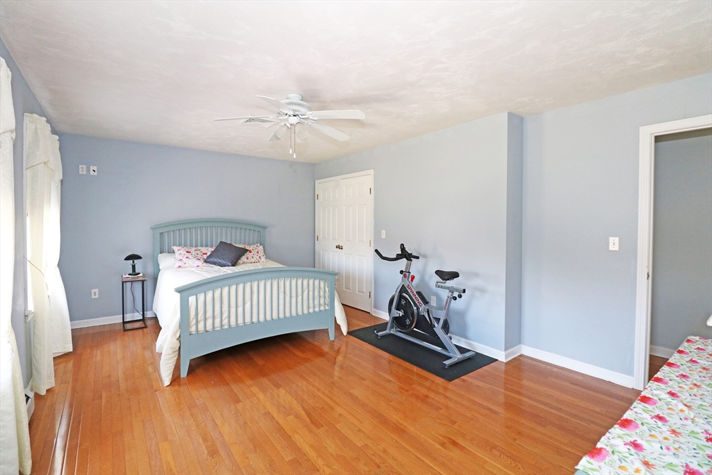 76 Ridge Lane Swansea, MA 02777 - Photo 34 of 42 Gallery Image 34
