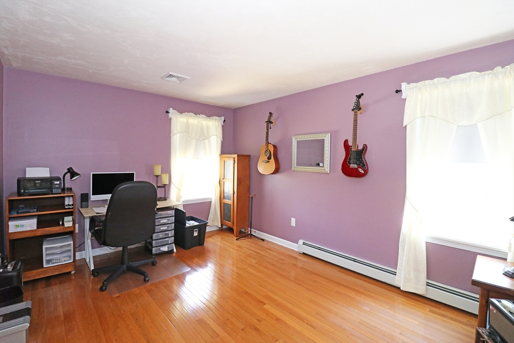 76 Ridge Lane Swansea, MA 02777 - Photo 36 of 42 Gallery Image 36