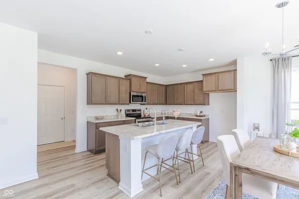$383,999 | 6665 Cobblestone Drive, Pendleton, IN 46064