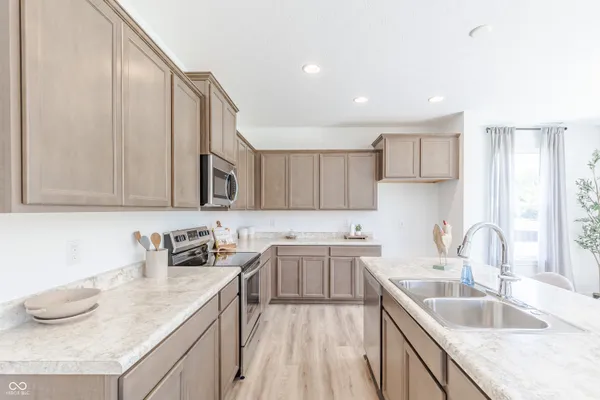 $383,999 | 6665 Cobblestone Drive, Pendleton, IN 46064