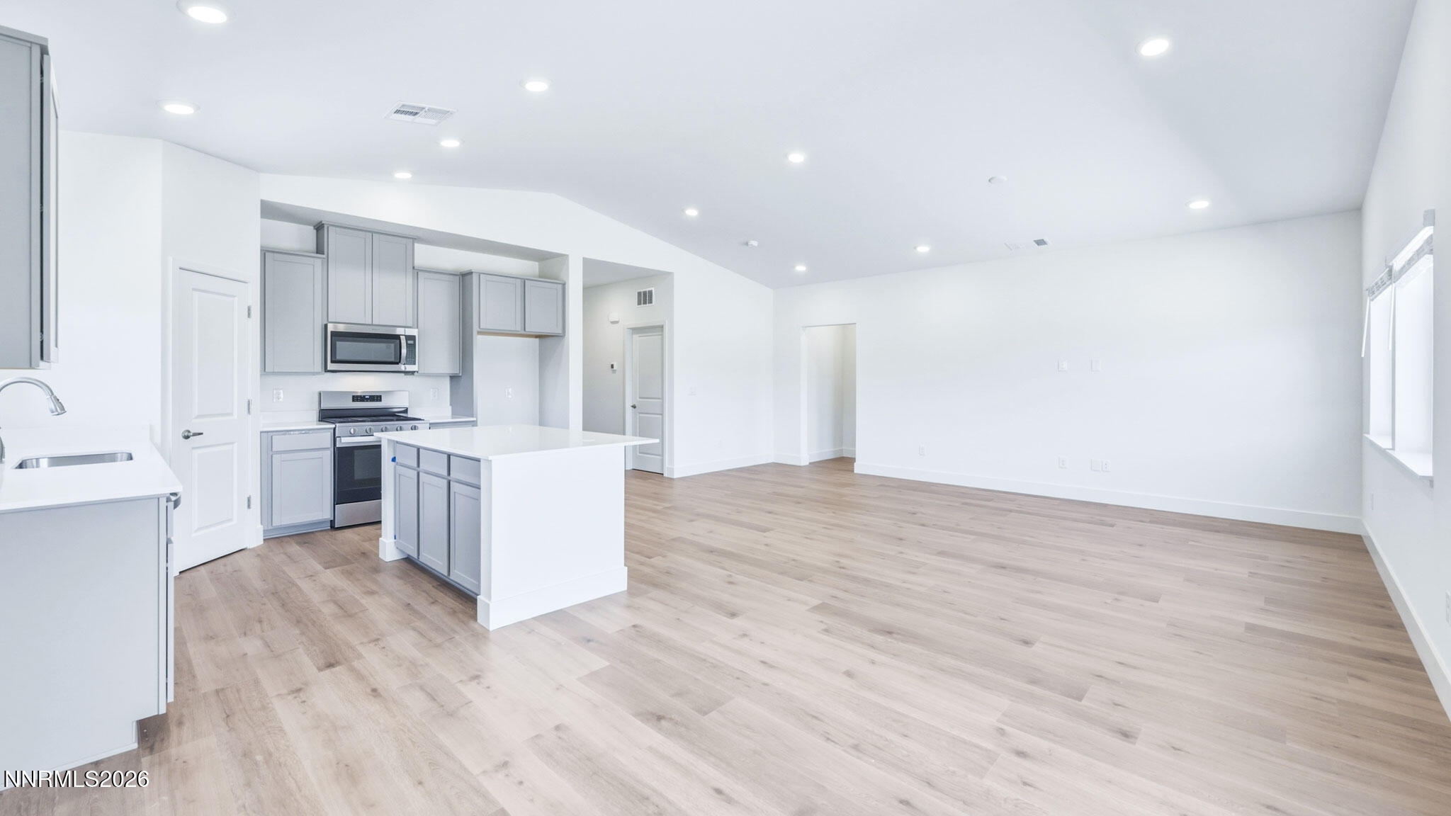 630 Fraser Loop Dayton, NV 89403 - Photo 12 of 35 Kitchen