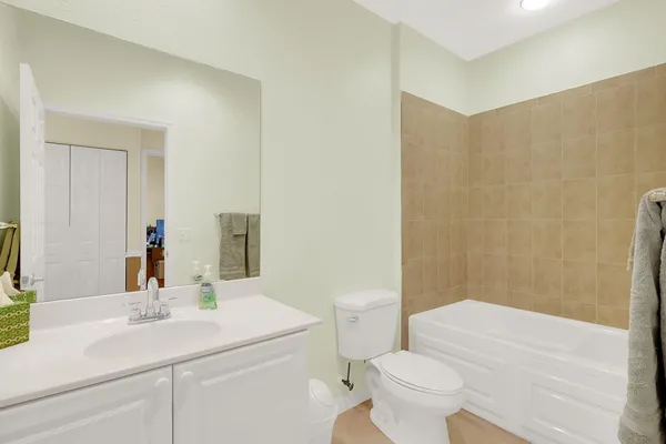 $1,900 | 1858 Pelican Drive, Unit 2, Fort Pierce, FL 34982