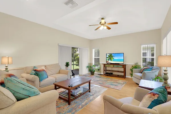 $1,900 | 1858 Pelican Drive, Unit 2, Fort Pierce, FL 34982