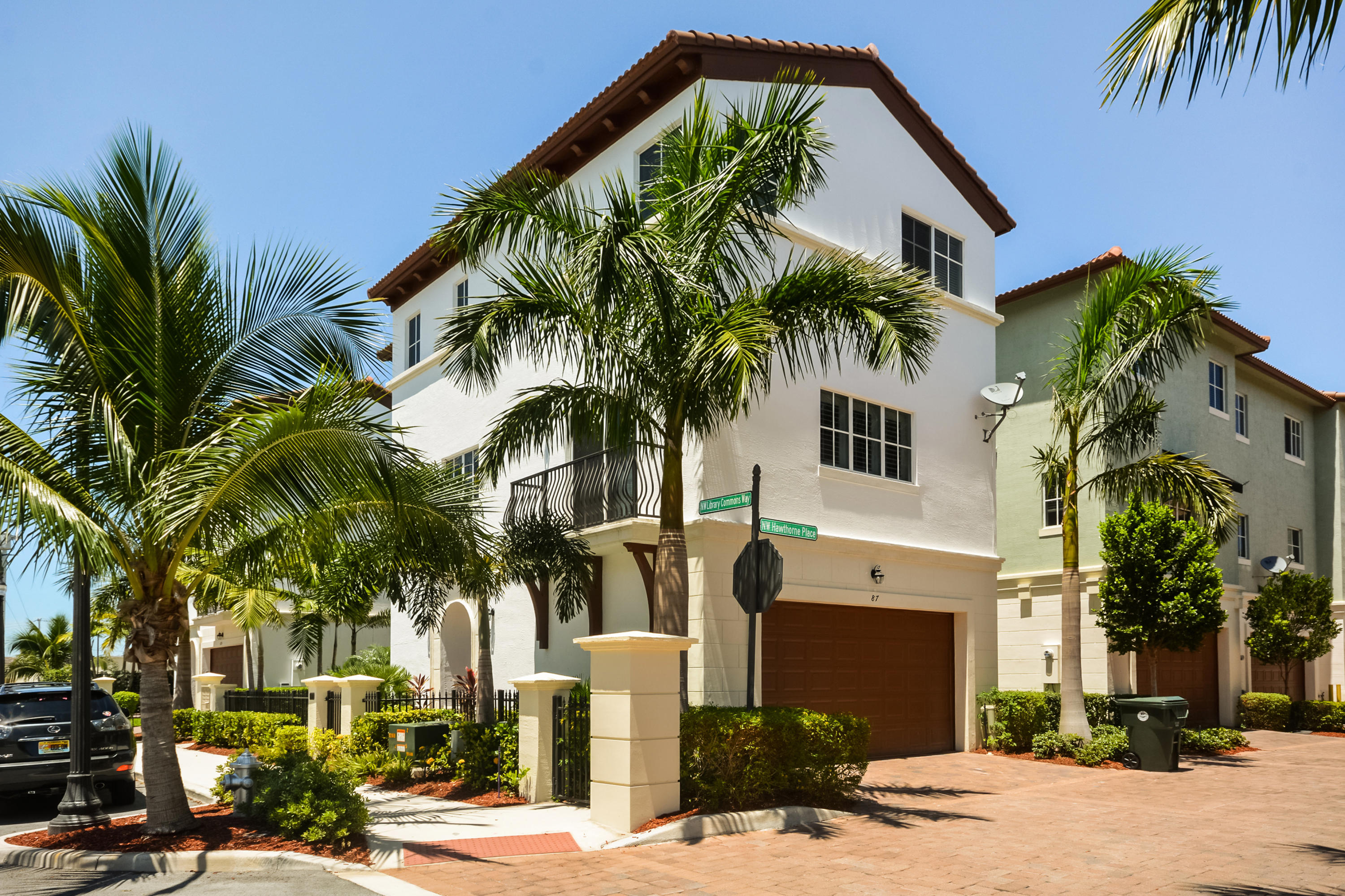 87 Northwest Hawthorne Place Boca Raton, FL 33432 - Photo 5 of 38 Front Exterior
