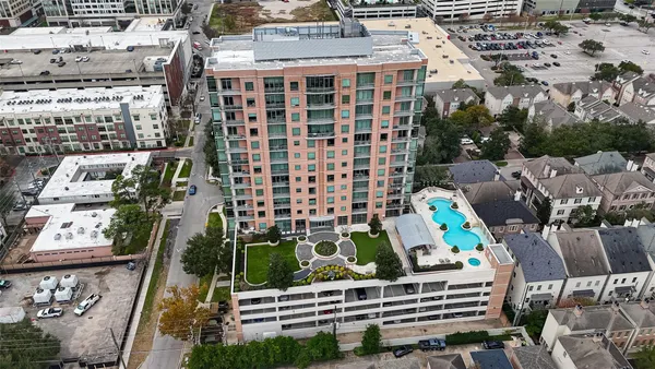 $749,000 | 2207 Bancroft Lane, Unit 908, Houston, TX 77027