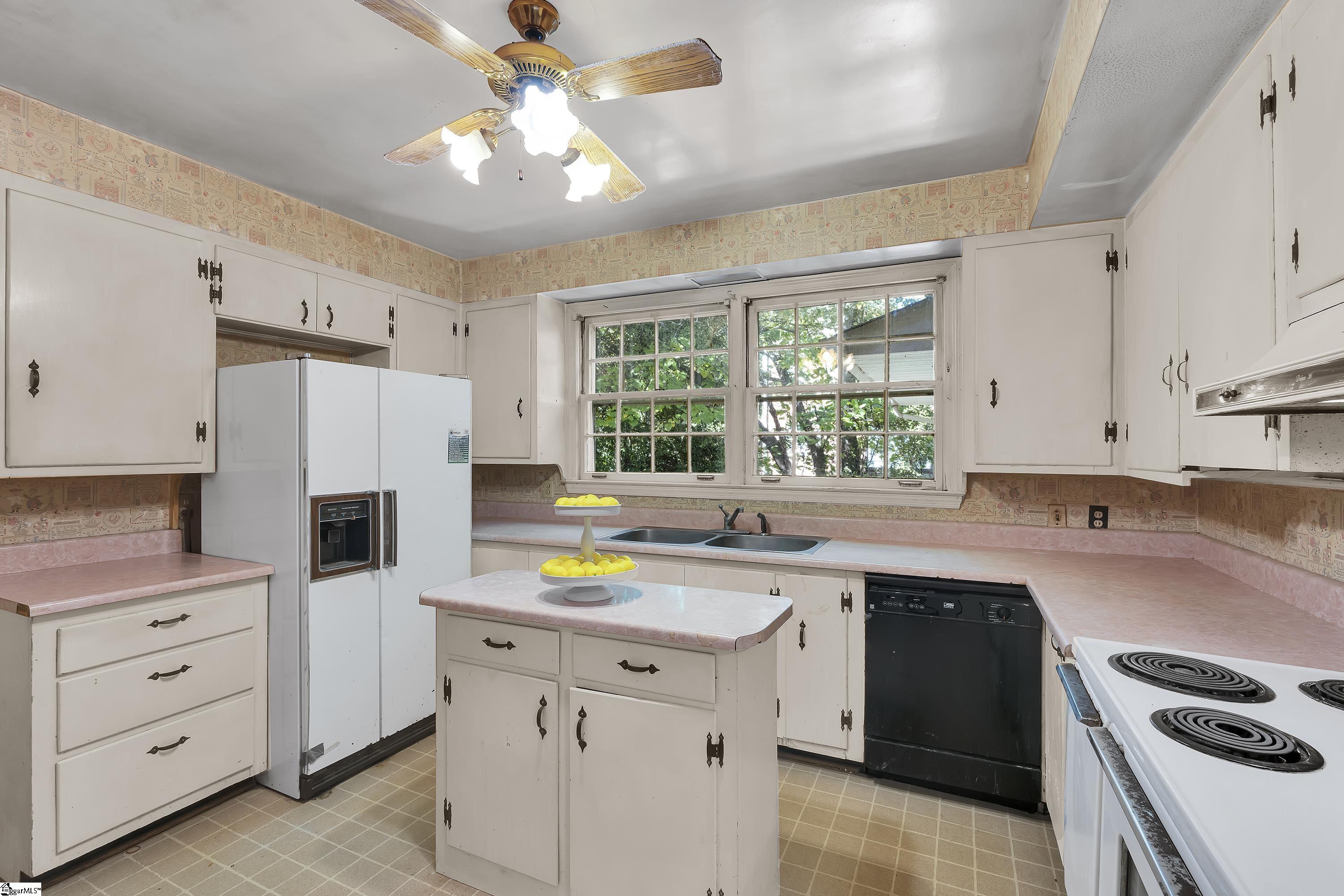 303 North B Street Easley, SC 29640 - Photo 18 of 42