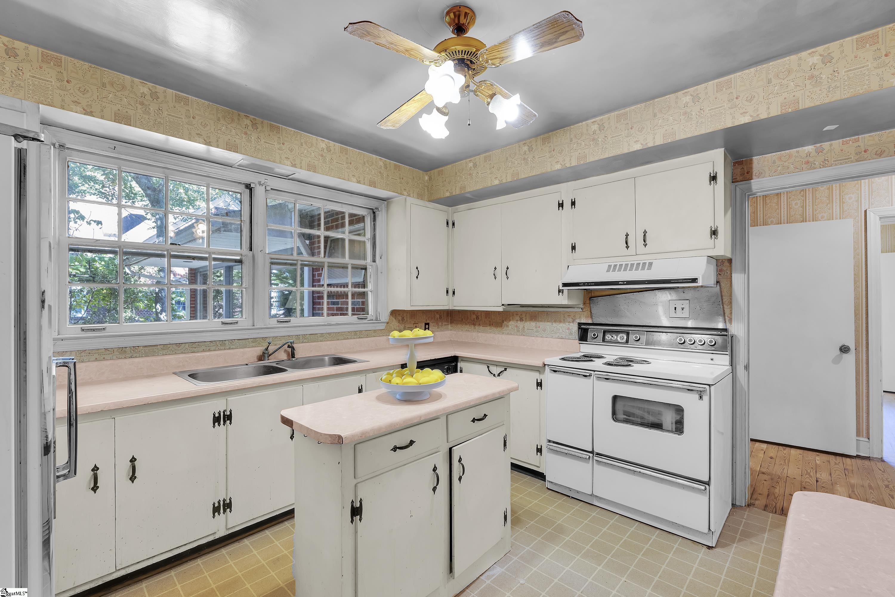 303 North B Street Easley, SC 29640 - Photo 19 of 42