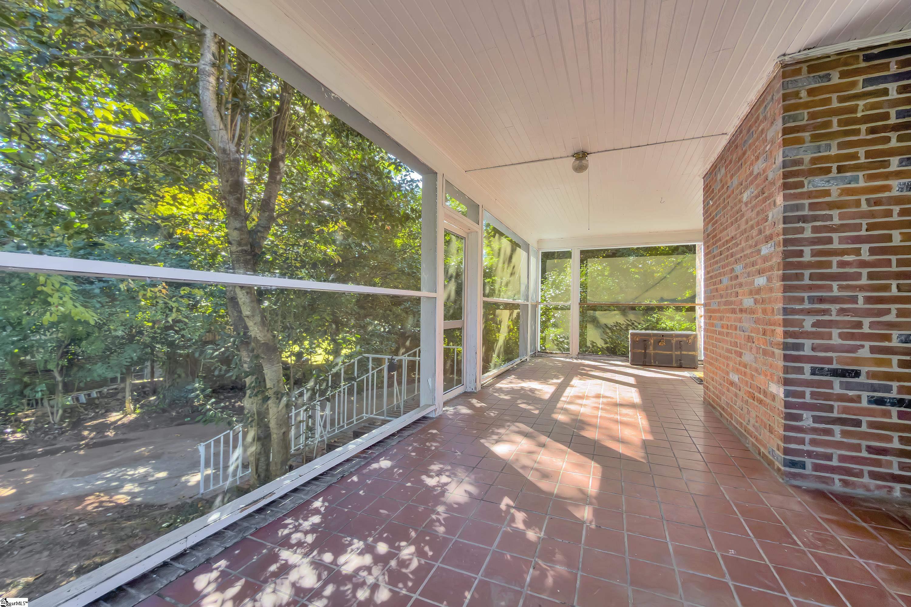 303 North B Street Easley, SC 29640 - Photo 8 of 42