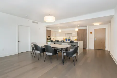 $1,750,000 | 9 Ave At Port Imperial, Unit 810, West New York, NJ 07093