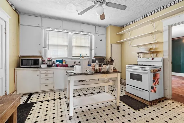 $235,000 | 305 Hill Street, Farmersville, TX 75442