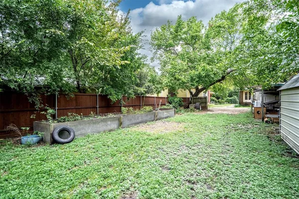 $235,000 | 305 Hill Street, Farmersville, TX 75442