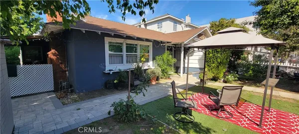 $1,000,000 | 6467 Woodley Avenue, Van Nuys, CA 91406
