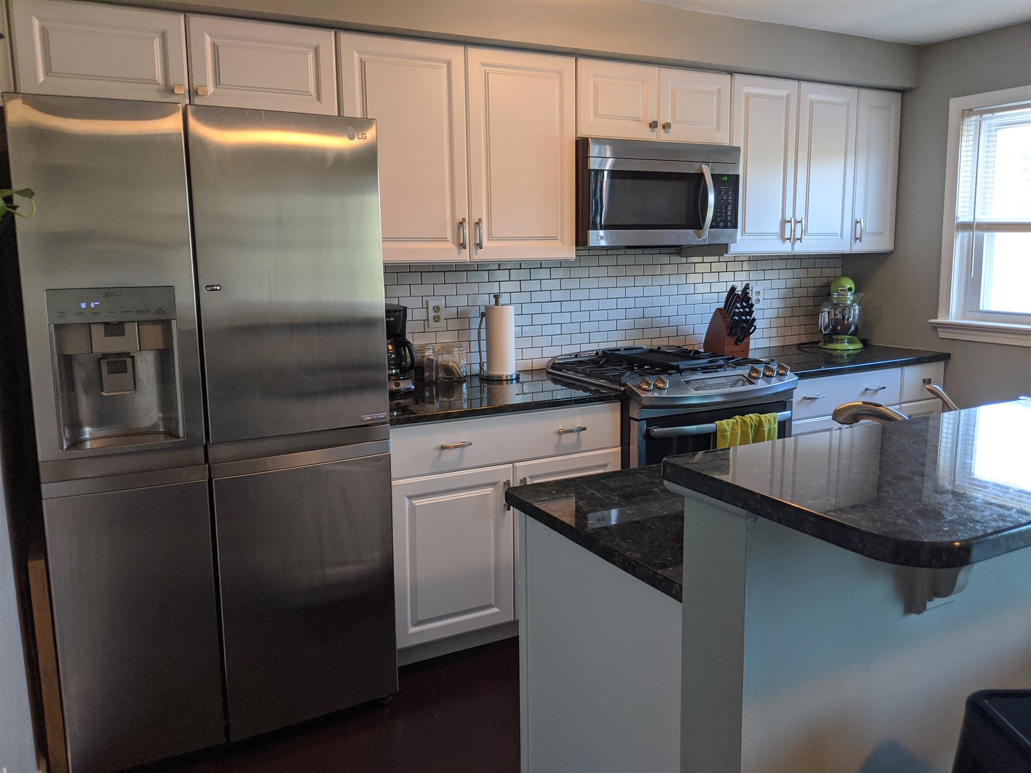 358 Circle Road Manchester, NH 03103 - Photo 5 of 28