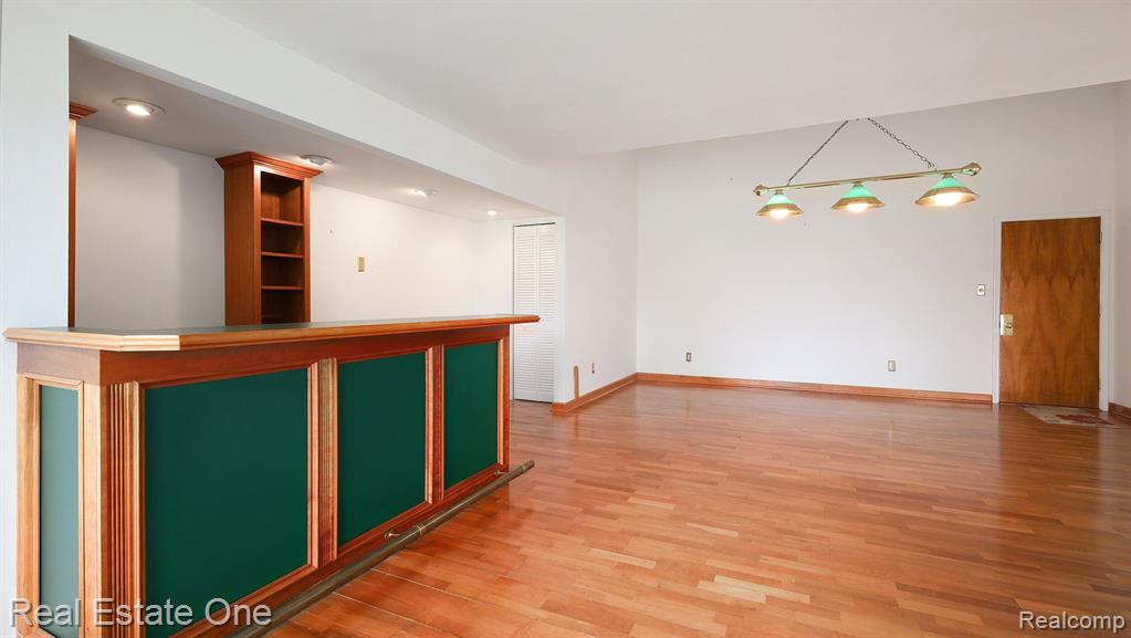 313 Nesbit Lane Rochester, MI 48309 - Photo 4 of 22