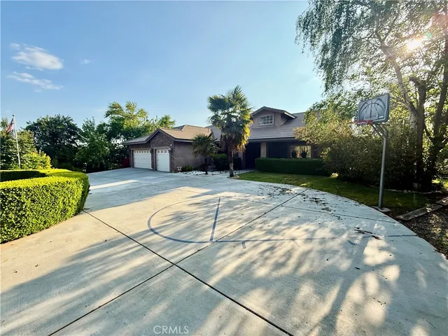a house view with a outdoor space