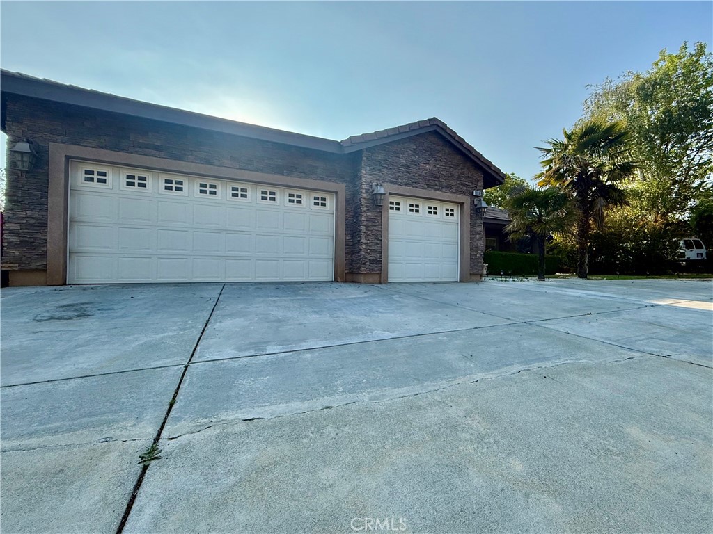 9869 Kehl Canyon Road Cherry Valley, CA 92223 - Photo 10 of 27 a view of parking space