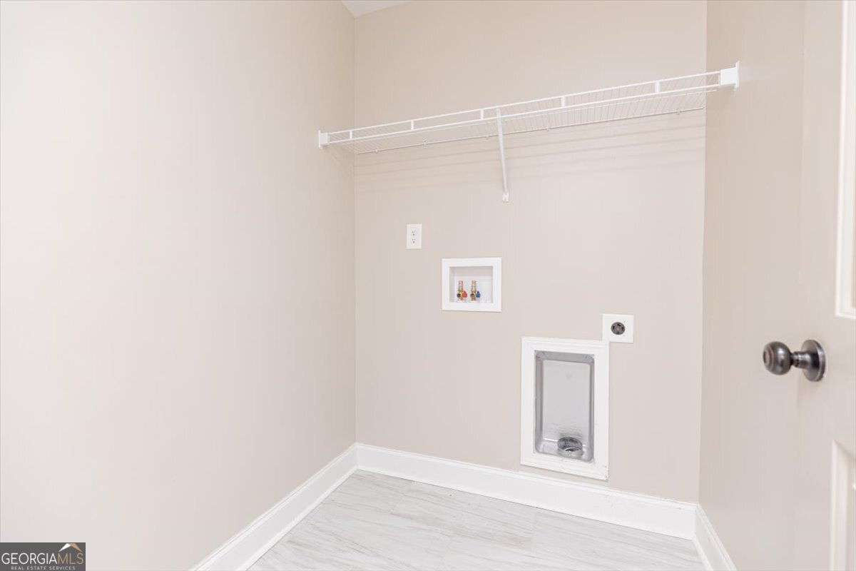 104 Gunner Lane Perry, GA 31069 - Photo 24 of 48 a view of a small space