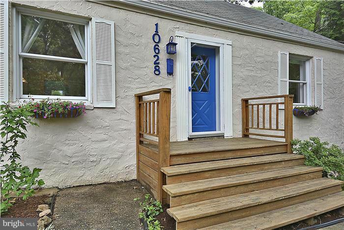 10628 South Dunmoor Drive Silver Spring, MD 20901 - Photo 20 of 30 Such a sweet house with wonderful pops of color