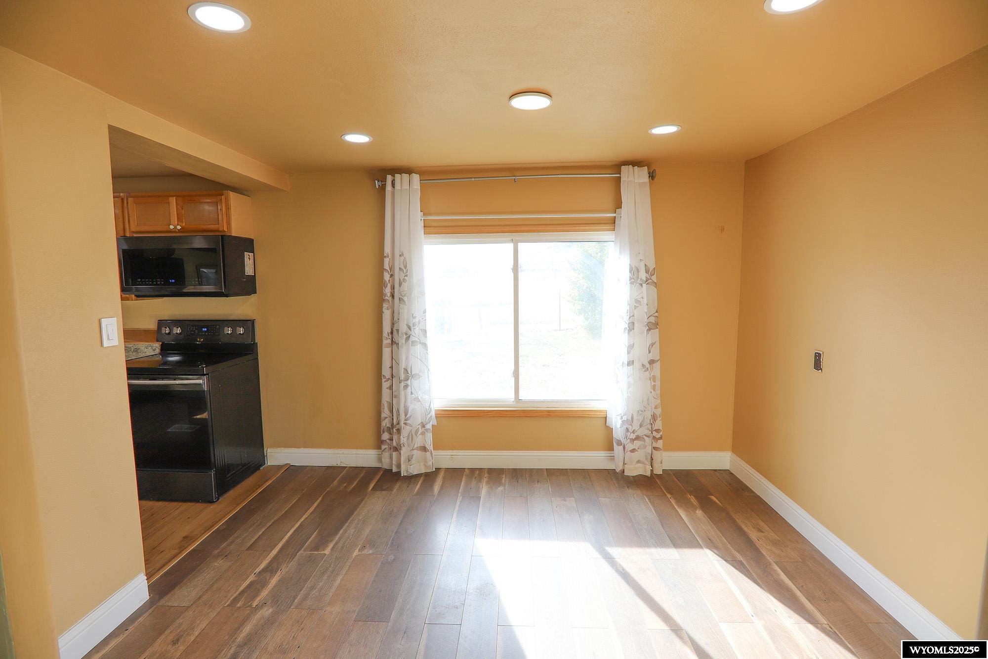 701 Hemlock Street Buffalo, WY 82834 - Photo 7 of 38