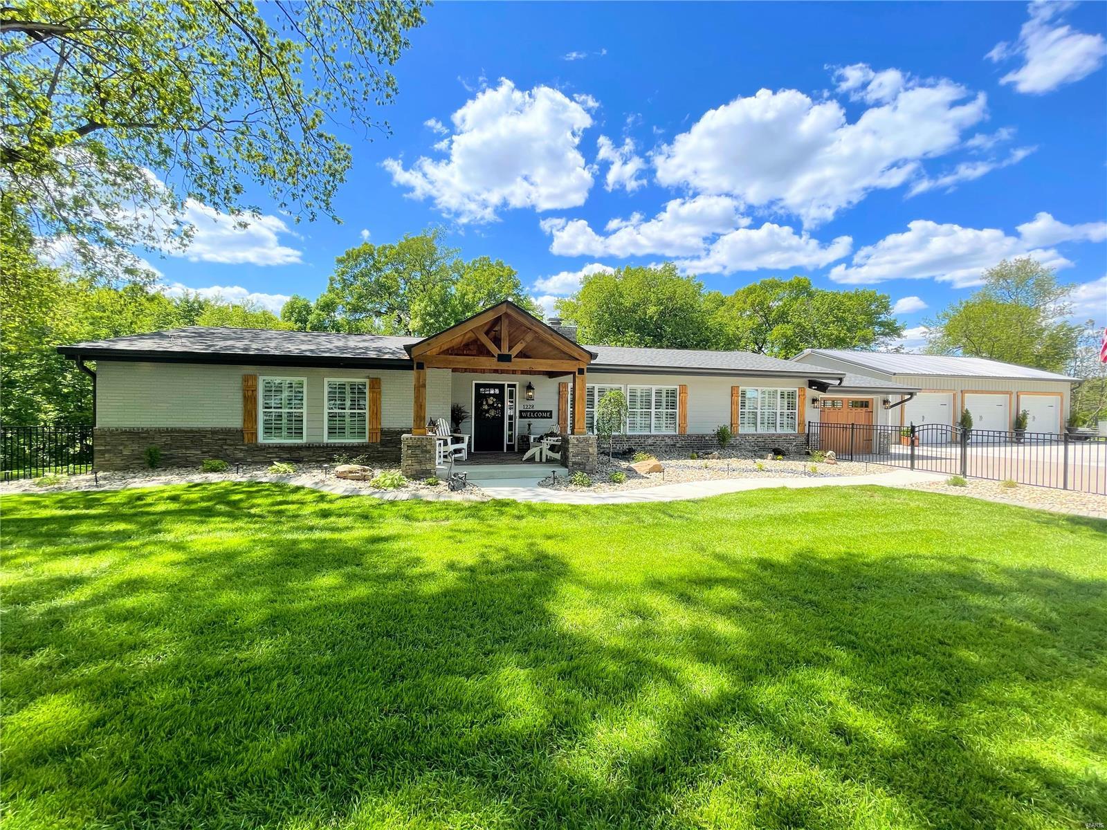 1228 South Clinton Road Caseyville, IL 62232 - Photo 1 of 74