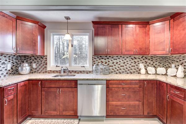 29 Acton Road Chelmsford, MA 01824 - Photo 5 of 16 Gallery Image 5