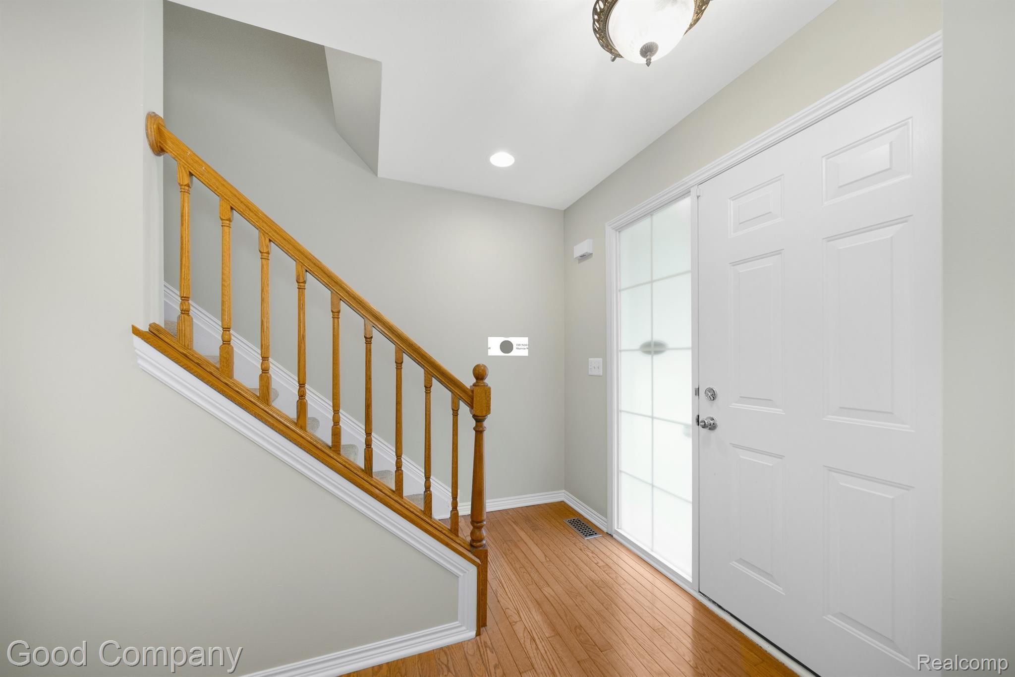 3811 South Rochester Road Royal Oak, MI 48073 - Photo 12 of 26 Entryway with open stair