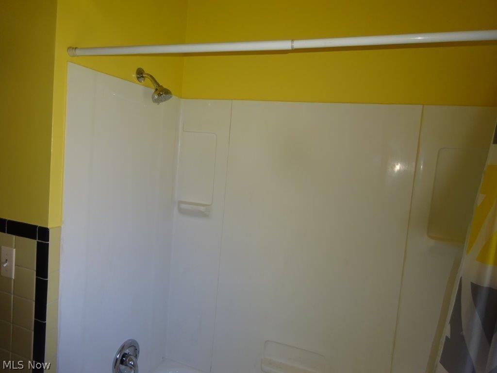 4851 North Sedgewick Road Cleveland, OH 44124 - Photo 10 of 25 Gallery Image 10