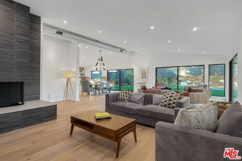 $15,750 | 8400 Edwin Drive, Los Angeles, CA 90046