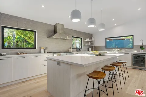 $15,750 | 8400 Edwin Drive, Los Angeles, CA 90046