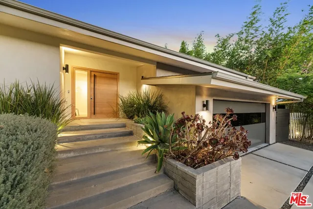 $15,750 | 8400 Edwin Drive, Los Angeles, CA 90046