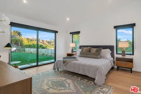 $15,750 | 8400 Edwin Drive, Los Angeles, CA 90046