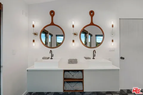 $15,750 | 8400 Edwin Drive, Los Angeles, CA 90046