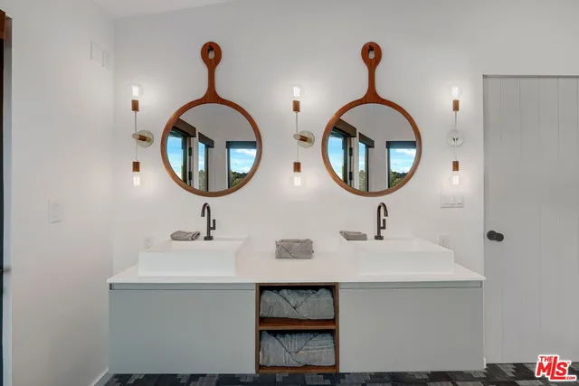 $15,750 | 8400 Edwin Drive, Los Angeles, CA 90046