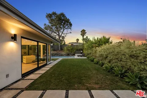 $15,750 | 8400 Edwin Drive, Los Angeles, CA 90046