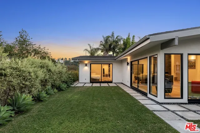 $15,750 | 8400 Edwin Drive, Los Angeles, CA 90046