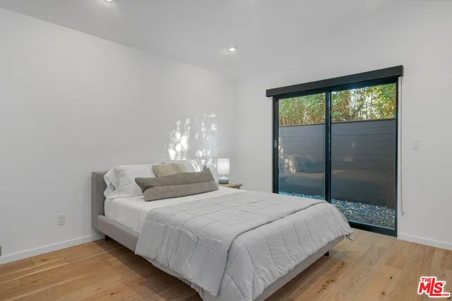 $15,750 | 8400 Edwin Drive, Los Angeles, CA 90046