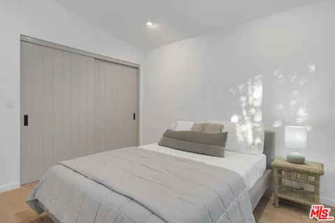 $15,750 | 8400 Edwin Drive, Los Angeles, CA 90046