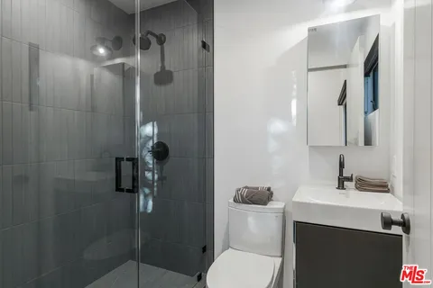 $15,750 | 8400 Edwin Drive, Los Angeles, CA 90046