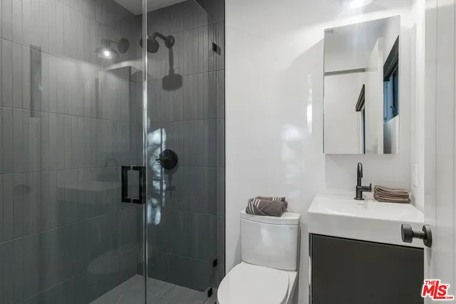 $15,750 | 8400 Edwin Drive, Los Angeles, CA 90046