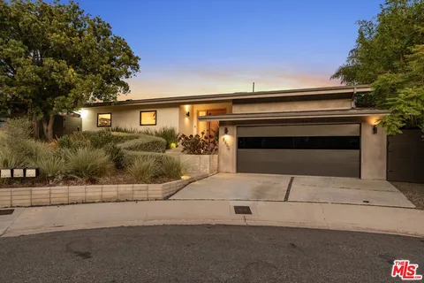 $15,750 | 8400 Edwin Drive, Los Angeles, CA 90046