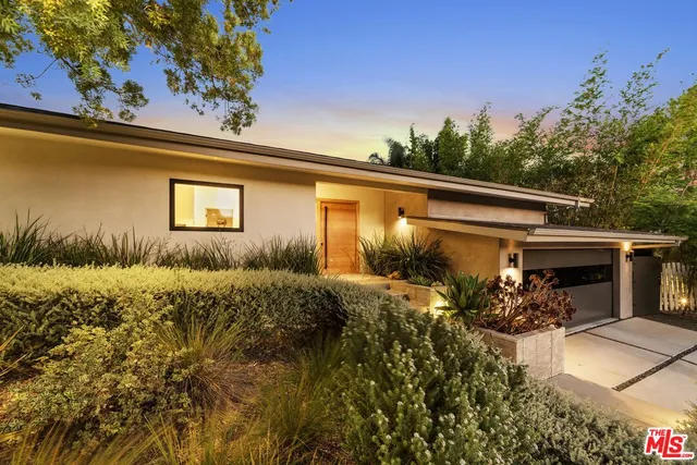 $15,750 | 8400 Edwin Drive, Los Angeles, CA 90046