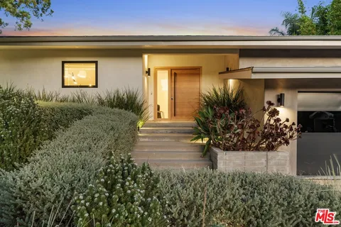 $15,750 | 8400 Edwin Drive, Los Angeles, CA 90046