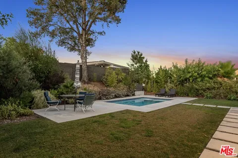 $15,750 | 8400 Edwin Drive, Los Angeles, CA 90046