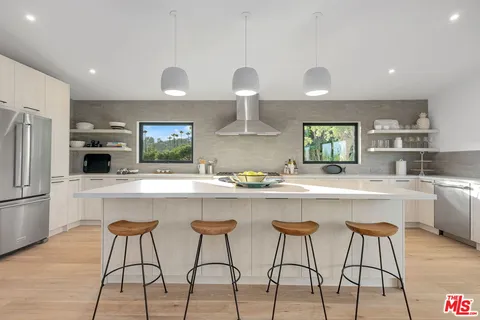 $15,750 | 8400 Edwin Drive, Los Angeles, CA 90046