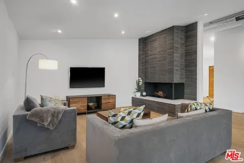 $15,750 | 8400 Edwin Drive, Los Angeles, CA 90046