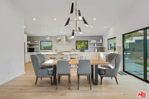 $15,750 | 8400 Edwin Drive, Los Angeles, CA 90046