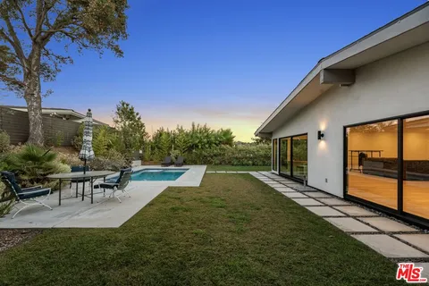 $15,750 | 8400 Edwin Drive, Los Angeles, CA 90046