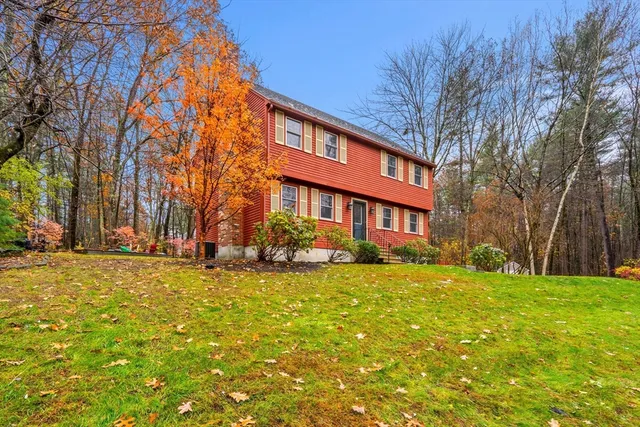 $650,000 | 91 Century Way, Dunstable, MA 01827