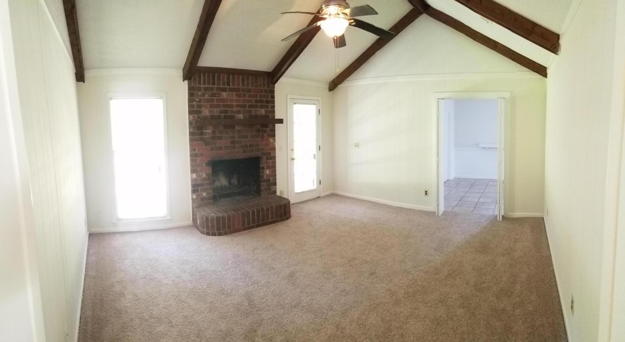 207 Ruffin Road Summerville, SC 29486 - Photo 5 of 13 20161011_135530